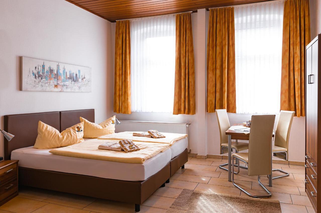 Hotel Schuetze Superior Huerth Bagian luar foto