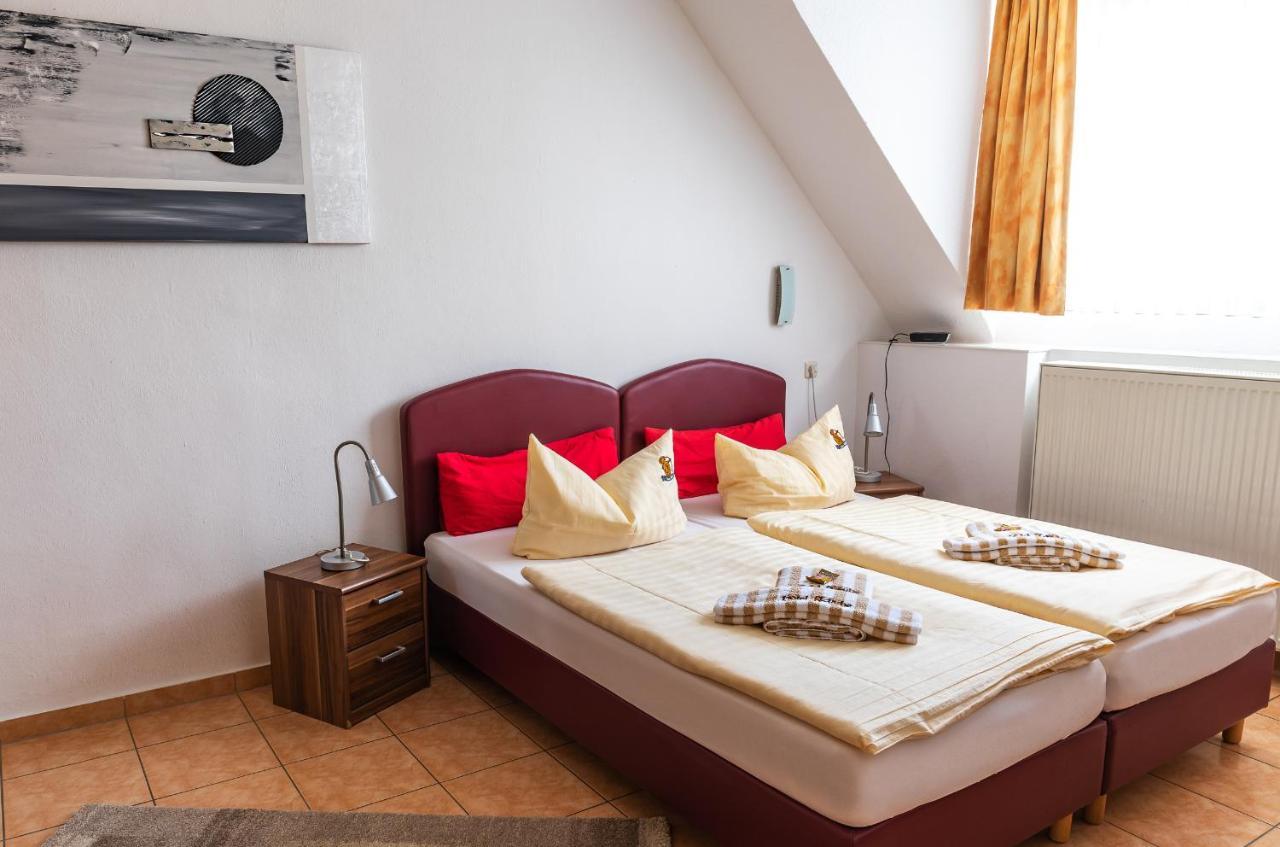 Hotel Schuetze Superior Huerth Bagian luar foto