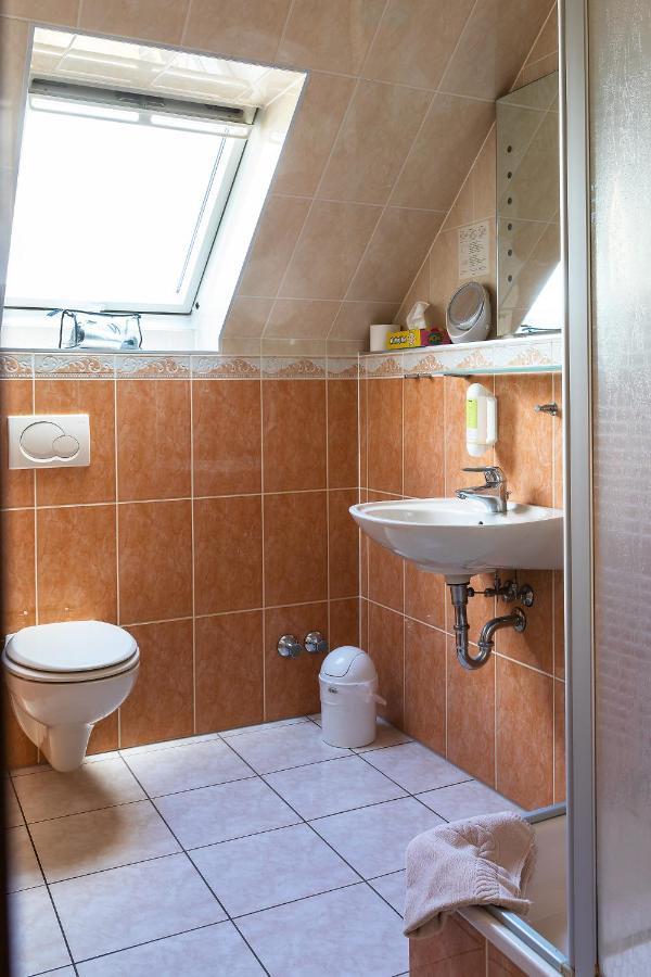 Hotel Schuetze Superior Huerth Bagian luar foto