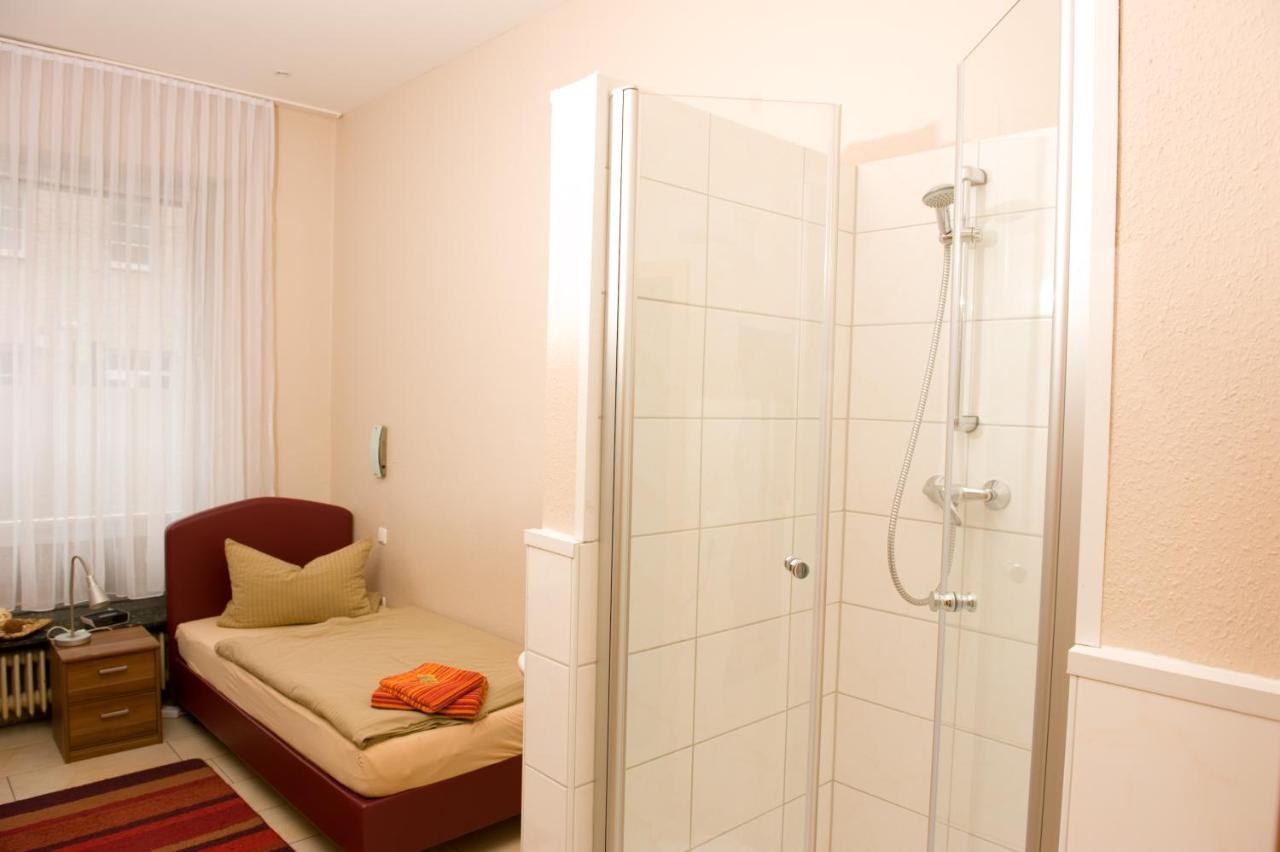 Hotel Schuetze Superior Huerth Bagian luar foto
